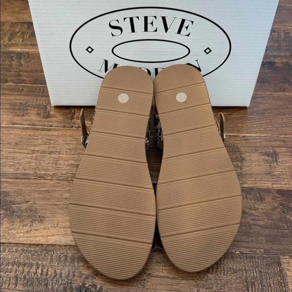 Steve Madden Girls JProbler Sandals in Nat Snake Print size 4